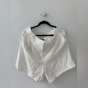 Vince Camuto Cream shorts